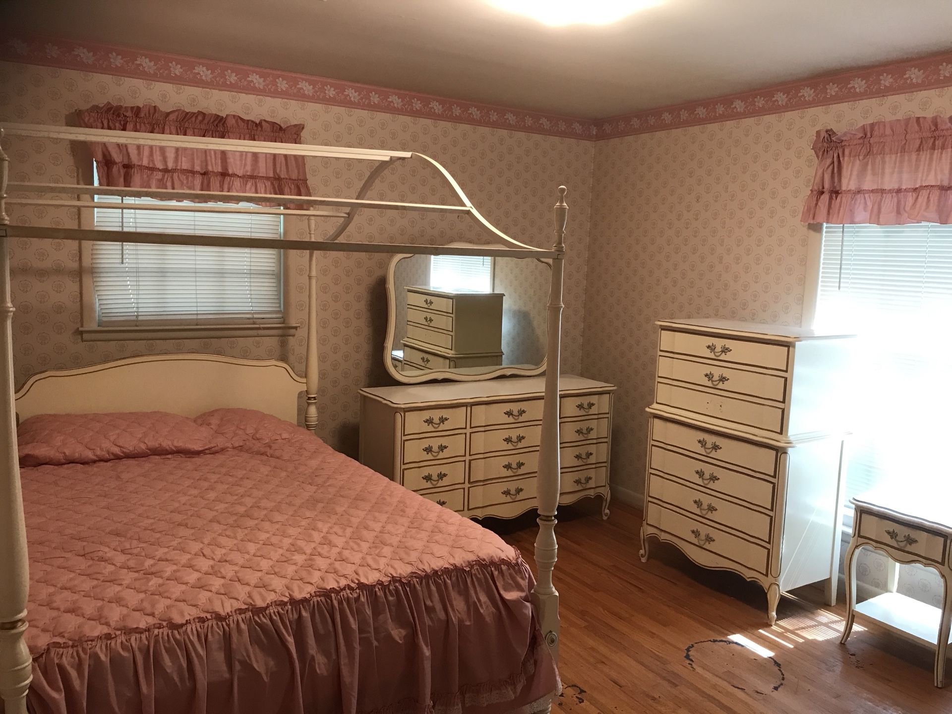 Vintage Dixie Furniture Company, French Provincial Bedroom Set with canopy bed. Does not include mattress