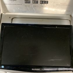 17” Tv With Remote 