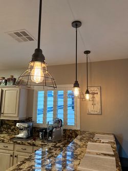 4 pendent light fixtures