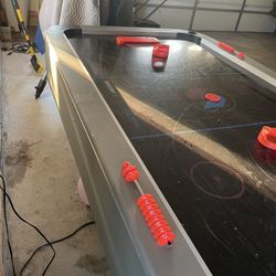 Air-Hockey Table