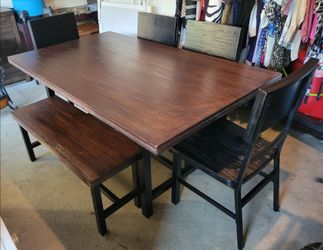 Table Set for 6/Comedor para 6