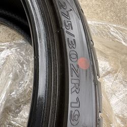 275/30 ZR19 LionHart