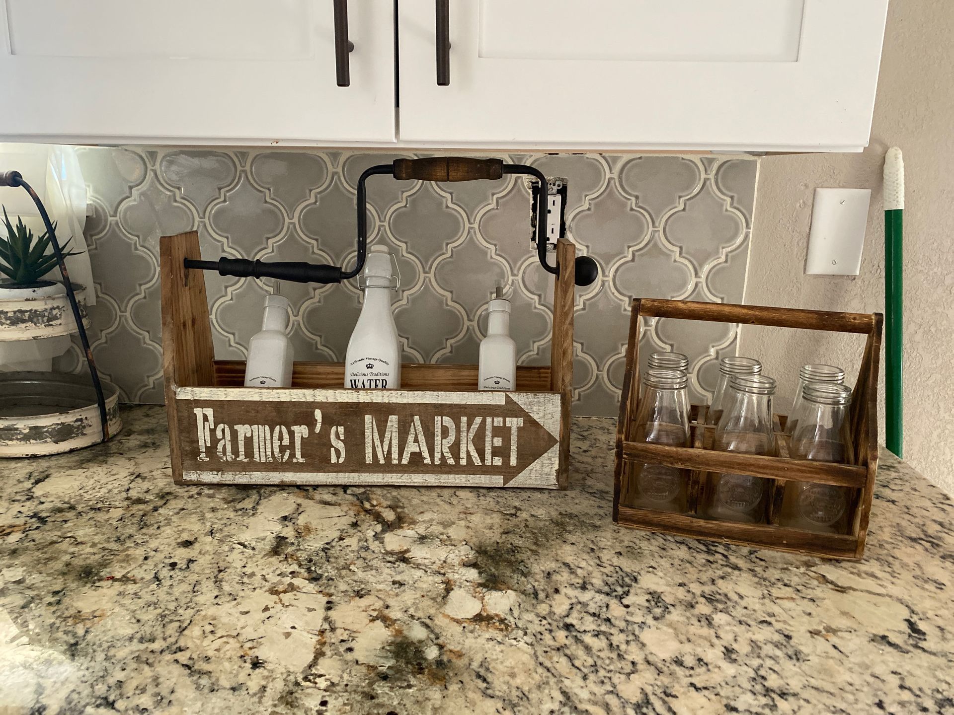 Farmhouse decor for Sale in Hesperia, CA OfferUp