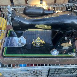 Deluxe sewing machine Taylor made