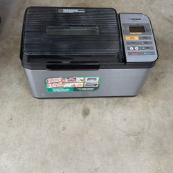 Zojirushi Automatic Bread Loaf Maker BB-PAC20 with Gluten Free option