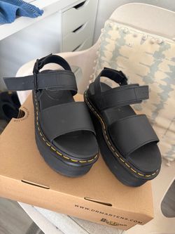 Dr. Martens Voss Quad Black Sandals
