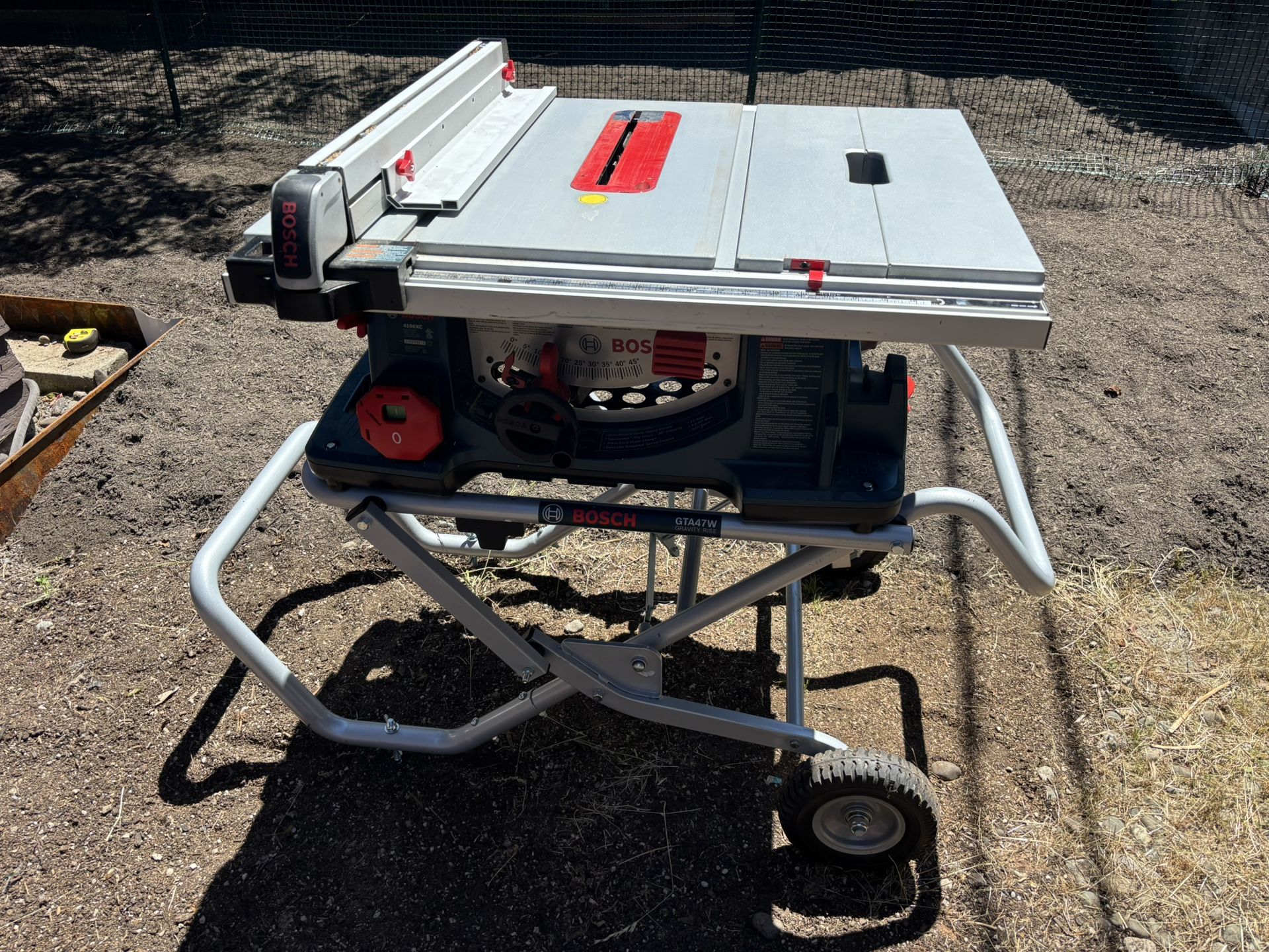 Bosch Table Saw With Stand