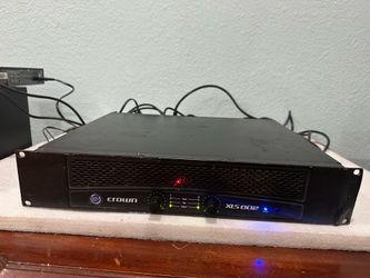 Crown XLS 802 2-Channel Power Amplifier 1600 Watts