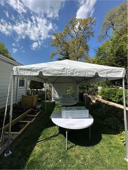 Tents And Chairs R,e,n,t