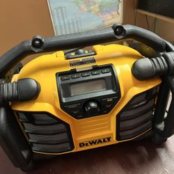 Dewalt Radio/charger