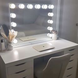 vanity Desk And Mirror 