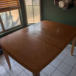 Dining Room Table And Chairs 