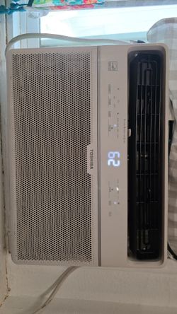 Toshiba Window air conditioner 10,000 btu
