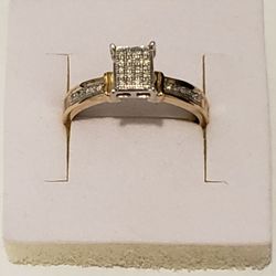 10kt Gold Two Tone Diamond Ring 