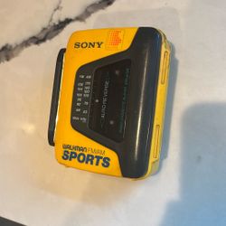 Sony Walkman SPORTS classic walkman WM-AF59. Good Condition! 
