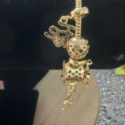 Gold plated with four layers of 14k gold, suitable for daily use, can get wet, very good, does not harm the skin