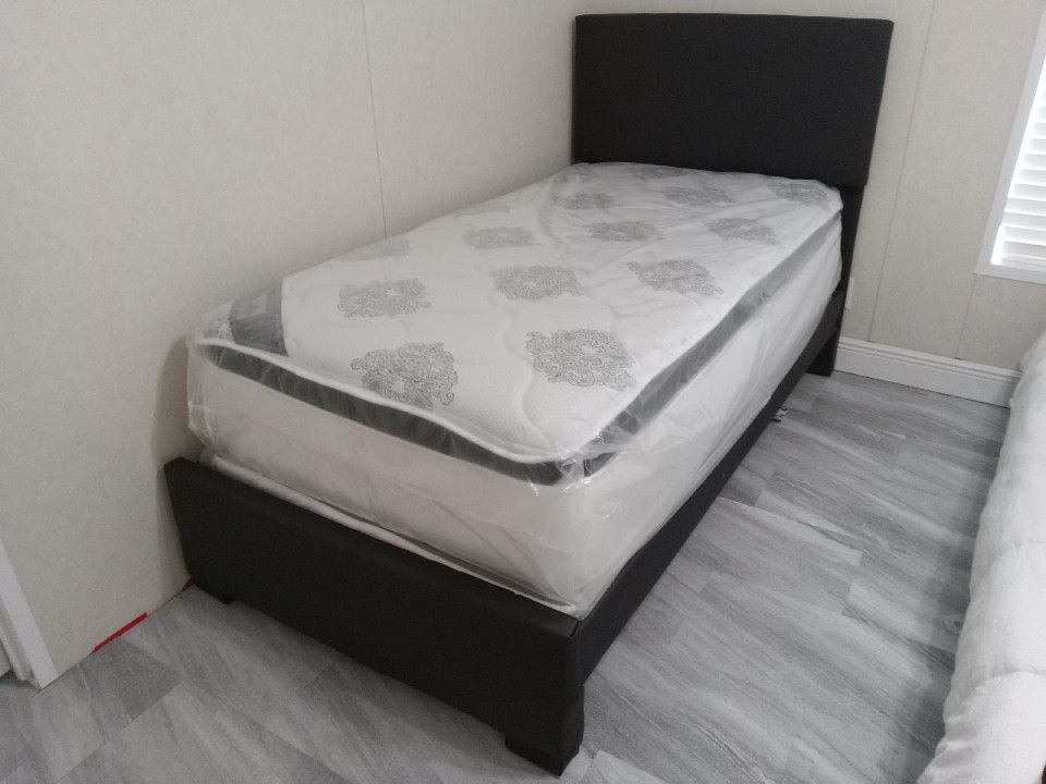 $550 For 2 Twin Bed With Mattress And Boxspring Brand New Free Delivery Free Assembly