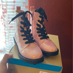 Girls Size 1 Sparkly Pink Combat Boot