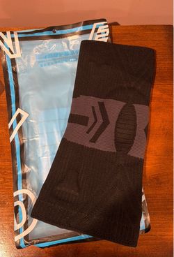 1 pc Knee brace or knee pad for daily warmth , $10