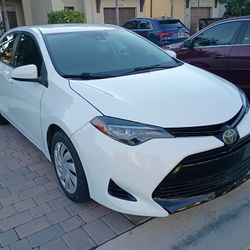 Toyota Corolla 2018 Clean Tittle 