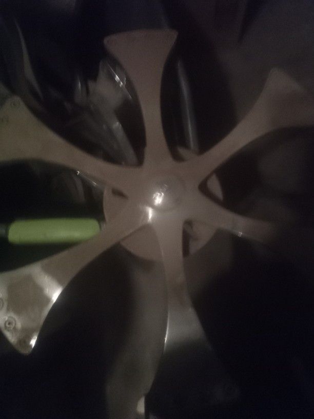 Chrome Spinners 