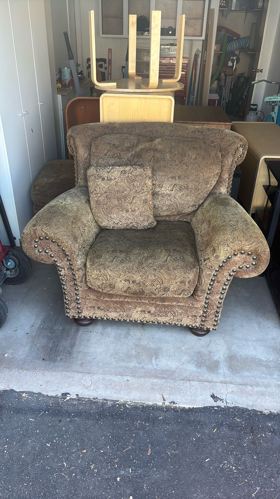 Big Comfy Chair with Ottoman 