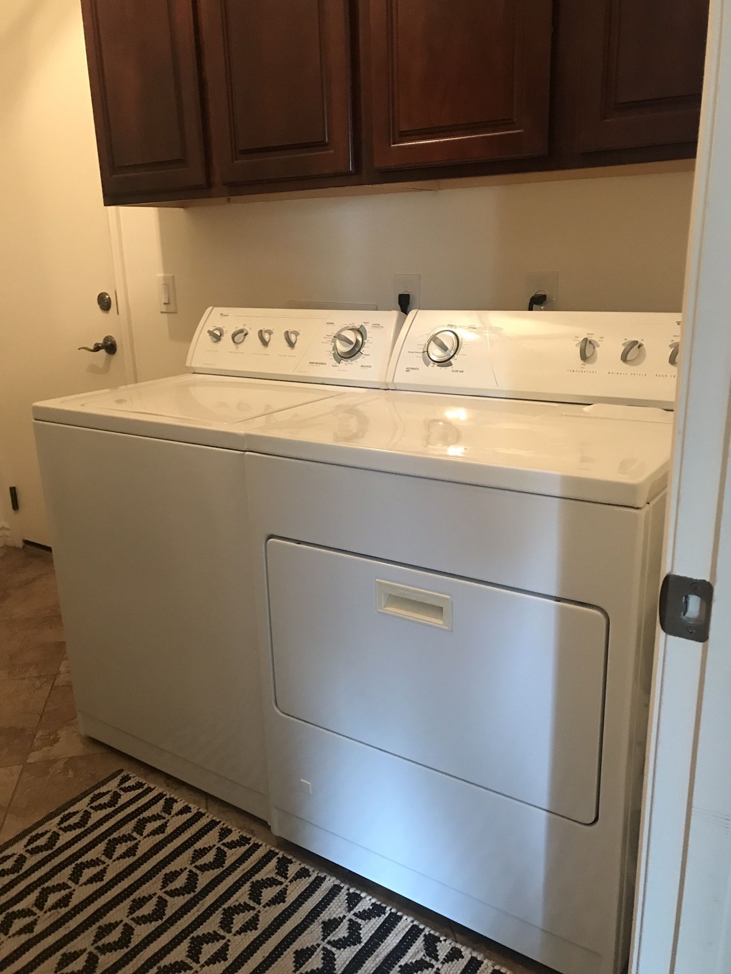 Whirlpool Washer/Dryer (gas) Set