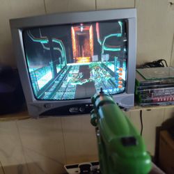 XBOX Original With Games. Plus HOUSE OF THE DEAD 3 WITH GUN