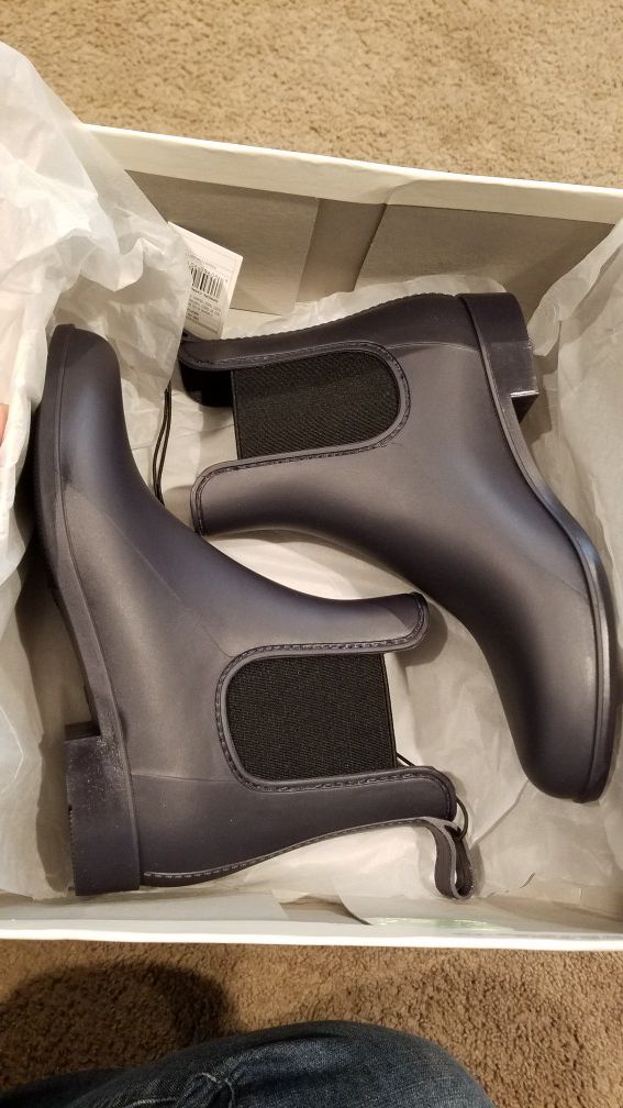 RAIN BOOTS FROM TARGET $10