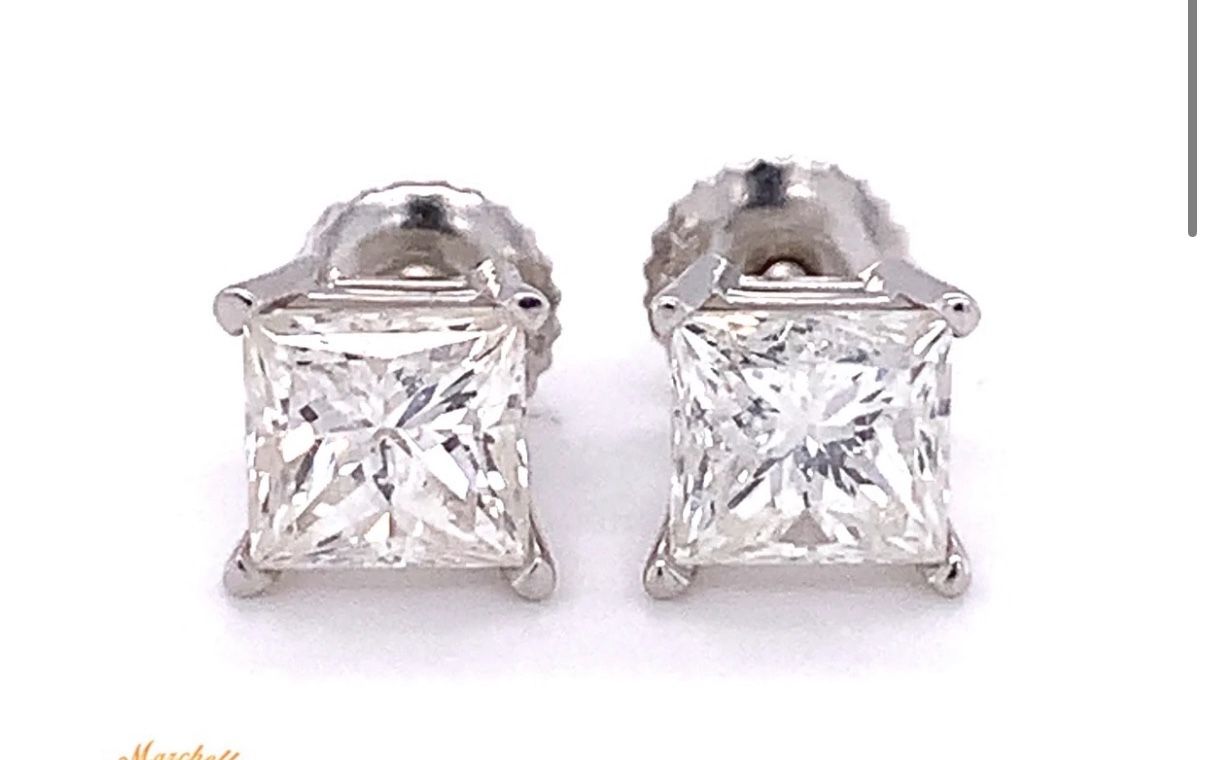 14kt Gold Stud Earrings with Princess Cut Solitaire Diamonds