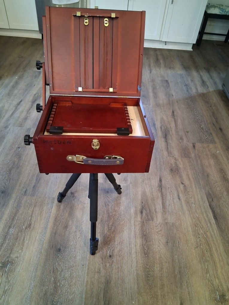 Meeden Art Easel
