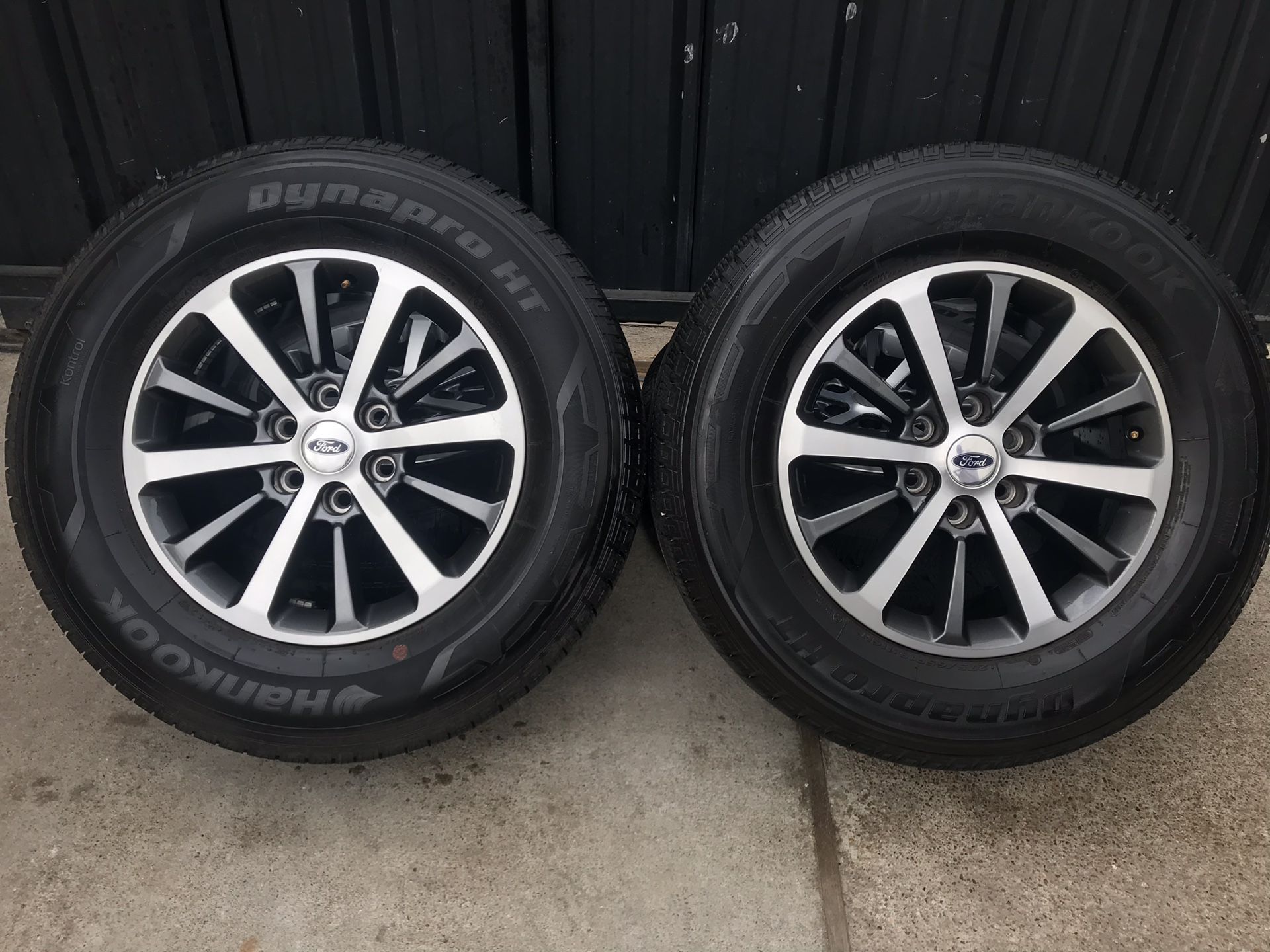 Take offs Ford F150 18 inch wheels and Hankook tires