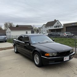 99 BMW 740il 