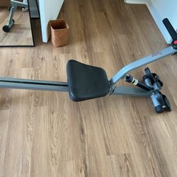  Sunny Compact Adjustable Rowing Machine with 12 Levels of Resistance