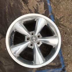 Mustang 18in aluminum rim