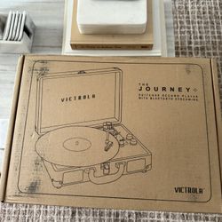 Victrola Suitcase Record player 