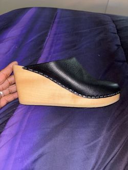 Maguba Black Leather Wooden Wedge Clogs