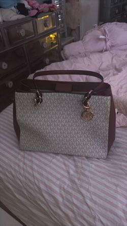 Michael Kors purse