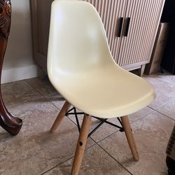 Toddler chair (1)