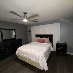 Queen Size Bedroom Set