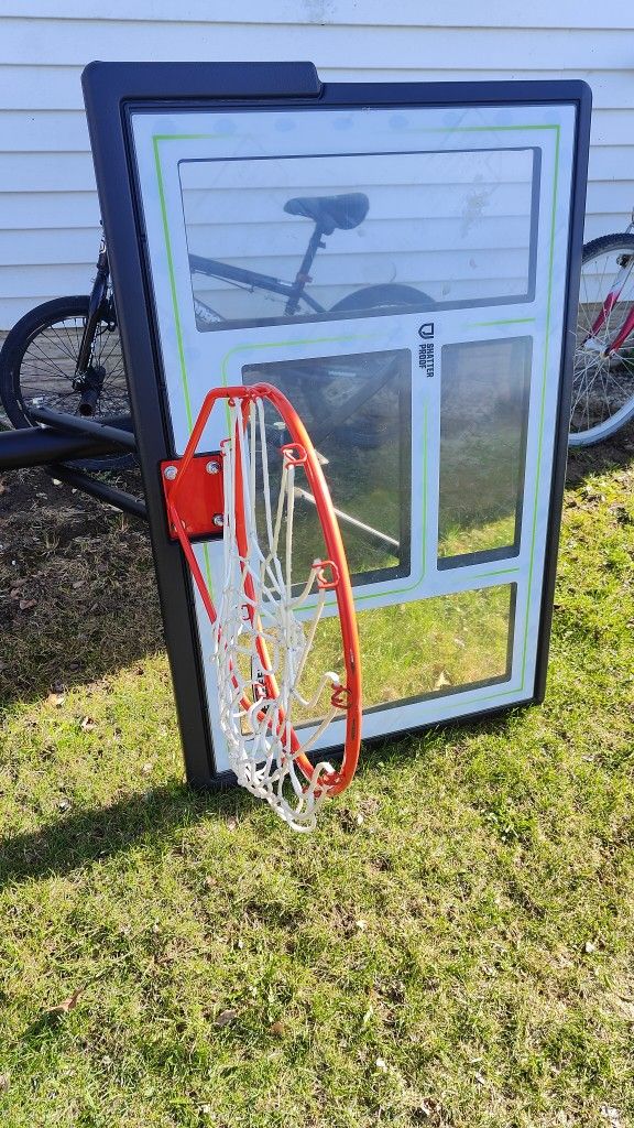 Basketball Hoop Stand Like New
