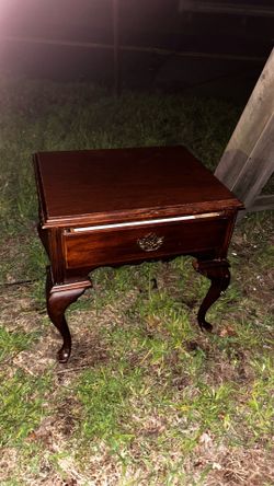 1965 American of Martinsville Queen Anne Cherry End Table Nightstand USA VTG