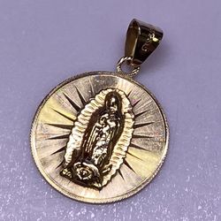 10k Round Religious Pendant 