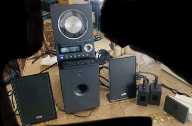 AM/FM CD Surround Sound 