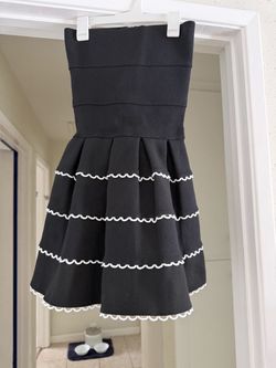 Pleasure Doing Business Black & White Strapless Dress – XS