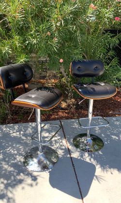 Very high adjustable barstools