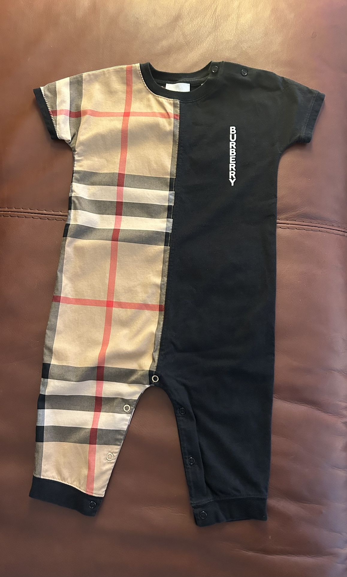 🎄HUGE DESIGNER BABY BUNDLE! Burberry Romper+Thomas Bear |9-12M|Outfit+2 FREE Gucci Shoes! $160 Firm