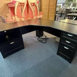 L-shaped desk，$380