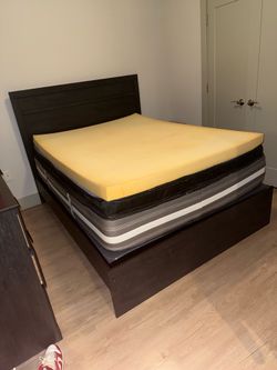 Bed set, nightstand & dresser