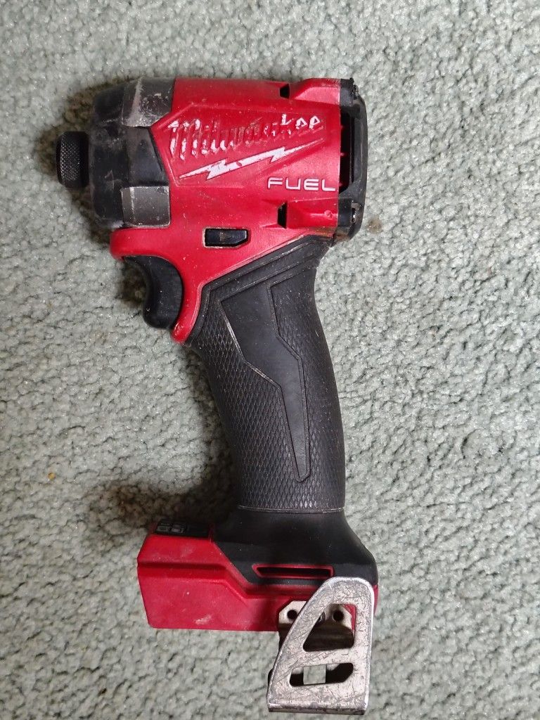 Milwaukee Fuel Brushless 18v